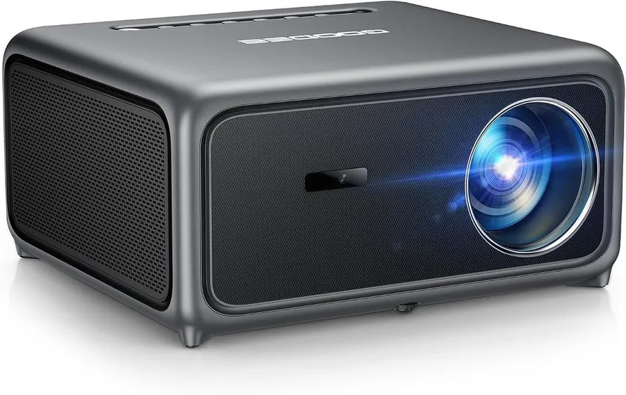 GooDee 4K smart projector for a budget golf simulator setup
